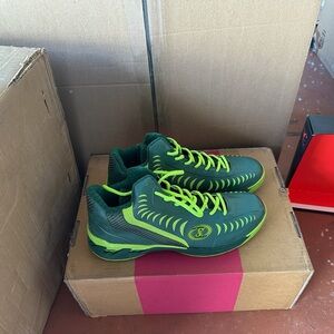 Men’s athletic shoes